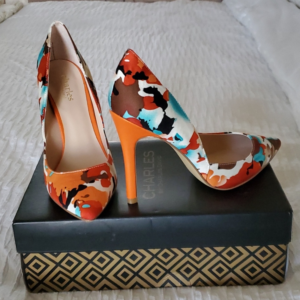 Charles by Charles David orange floral print pumps